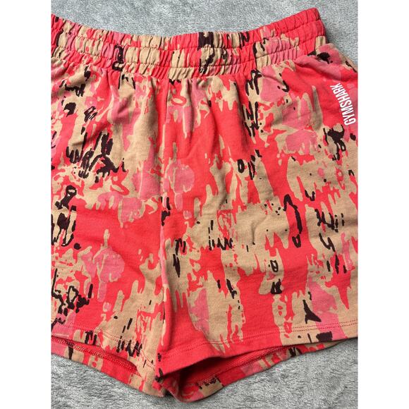 Gymshark Graphic Camo Raspberry Print Drawstring Waist Pull On Shorts Size Small - Picture 1 of 7